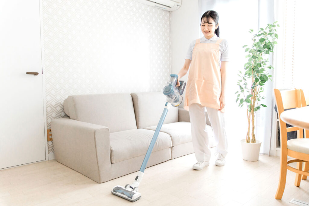 訪問介護の様子　掃除