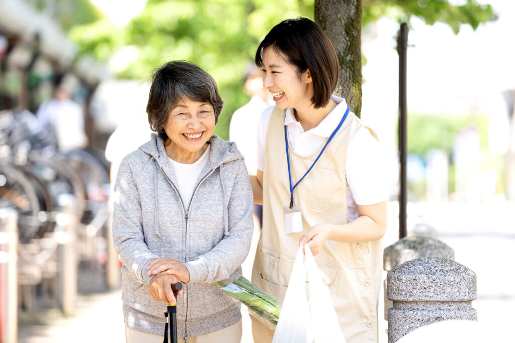 訪問介護の様子　買い物