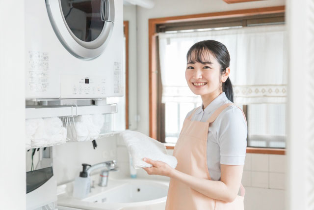 訪問介護の様子　洗濯